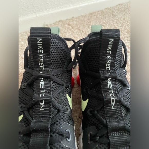 Nike Free Metcons. Size 8.5. - Picture 5 of 5